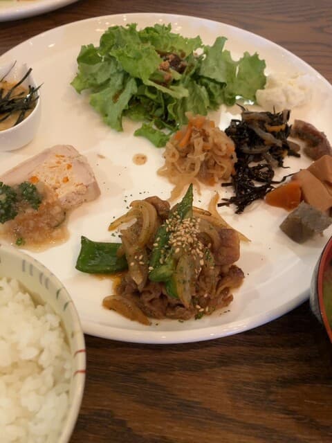 런치플레이트