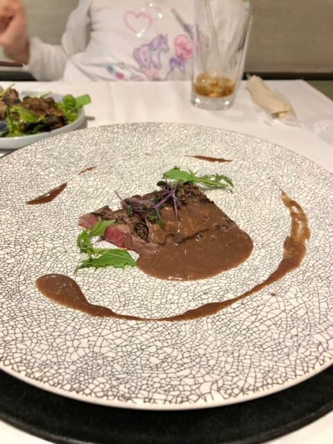 미즈바 소고기 × 프렌치, 정말 멋진 고기 비스트로