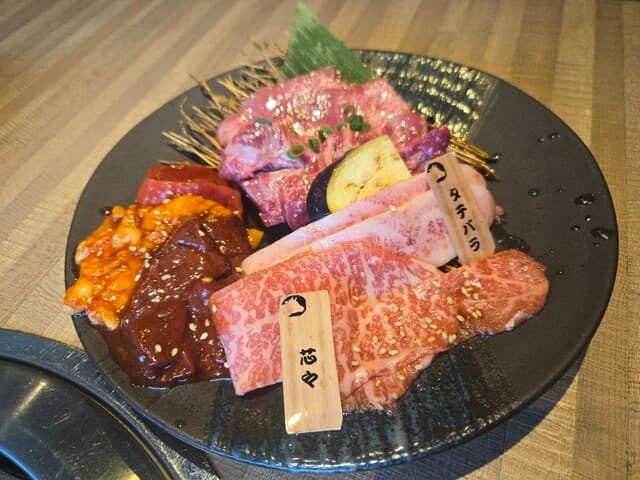 라이트는 저렴하고 고기도 맛있어요.