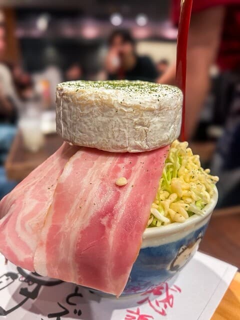 차지로몬잔에서 우승을 차지했습니다.
