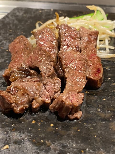 왠지 스파이더맨의 고베 소고기 할라미 스테이크가 너무 맛있었어요☆