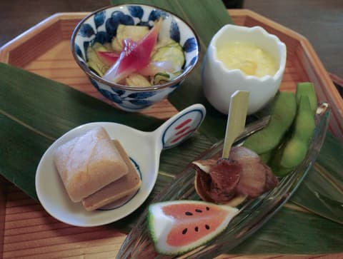 신삼우리 도쿄 본점(이치요시마치) 도쿄의 전통 수제 요리를 선보이는 명소, 최적의 선택 : 입맛에 맞는 야마토의 식사 일기